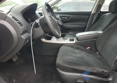 2015 Nissan Altima 2.5 из США, поврежденный, VIN 1N4AL3AP4FN908252